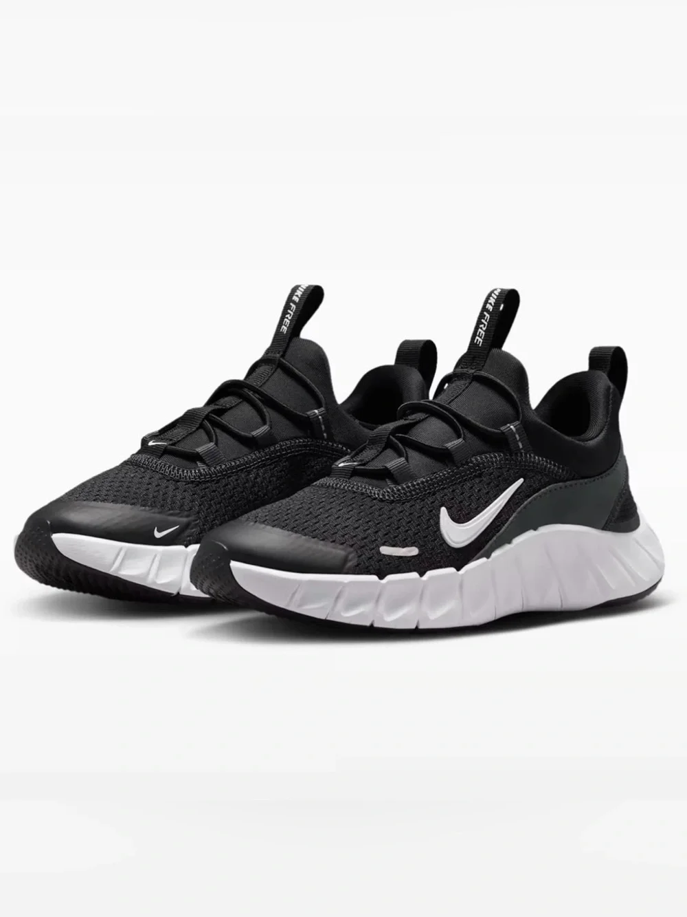 Nike Black and White Athletic Shoes NWOT s-l400.jpg main image 2
